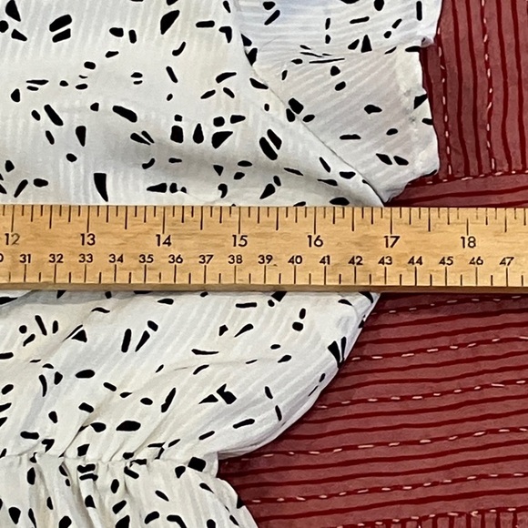 Main Strip women’s small White and Black lined Dress - Picture 5 of 15